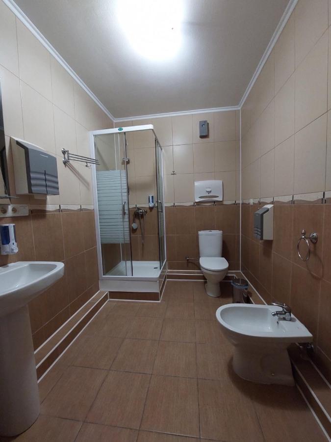 Apart-Hotel 24/7 Kamjanets-Podilsky Buitenkant foto